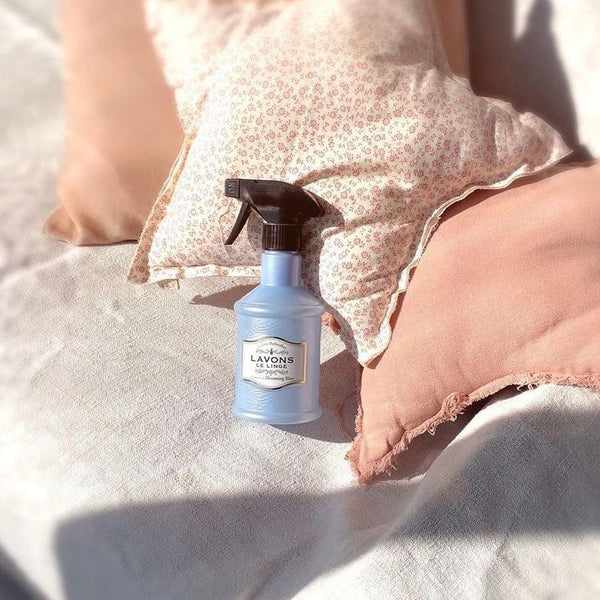 LAVONS Fabric Refresher Blooming Blue - NatureLab USA