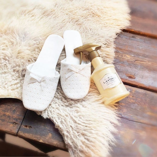 LAVONS Fabric Refresher Shiny Moon - NatureLab USA