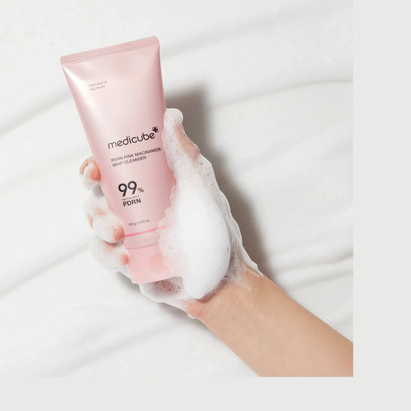 MEDICUBE PDRN Pink Niacinamide Whip Cleanser 120g